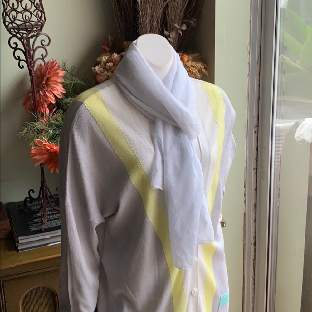 Sweater - Picture 7 of 10